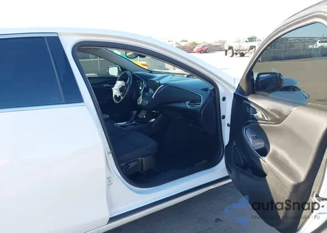 2018 Chevrolet Malibu Lt z USA, uszkodzony, nr VIN 1G1ZD5ST1JF178197